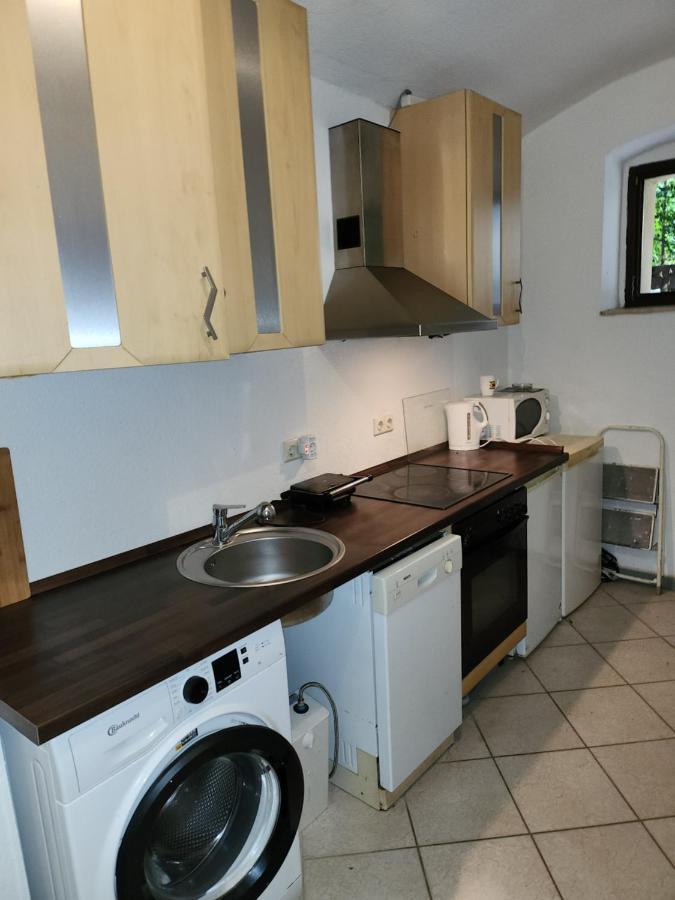 Halle, Top -Preise, 79 Qm Sd Fewo, Eg, Wahlweise Mit 1- 3 Dz, Tv Lounge, Kueche, Bad Wc Einfach Und Gut, Langzeitmieter Vb Preise Halle  Dış mekan fotoğraf