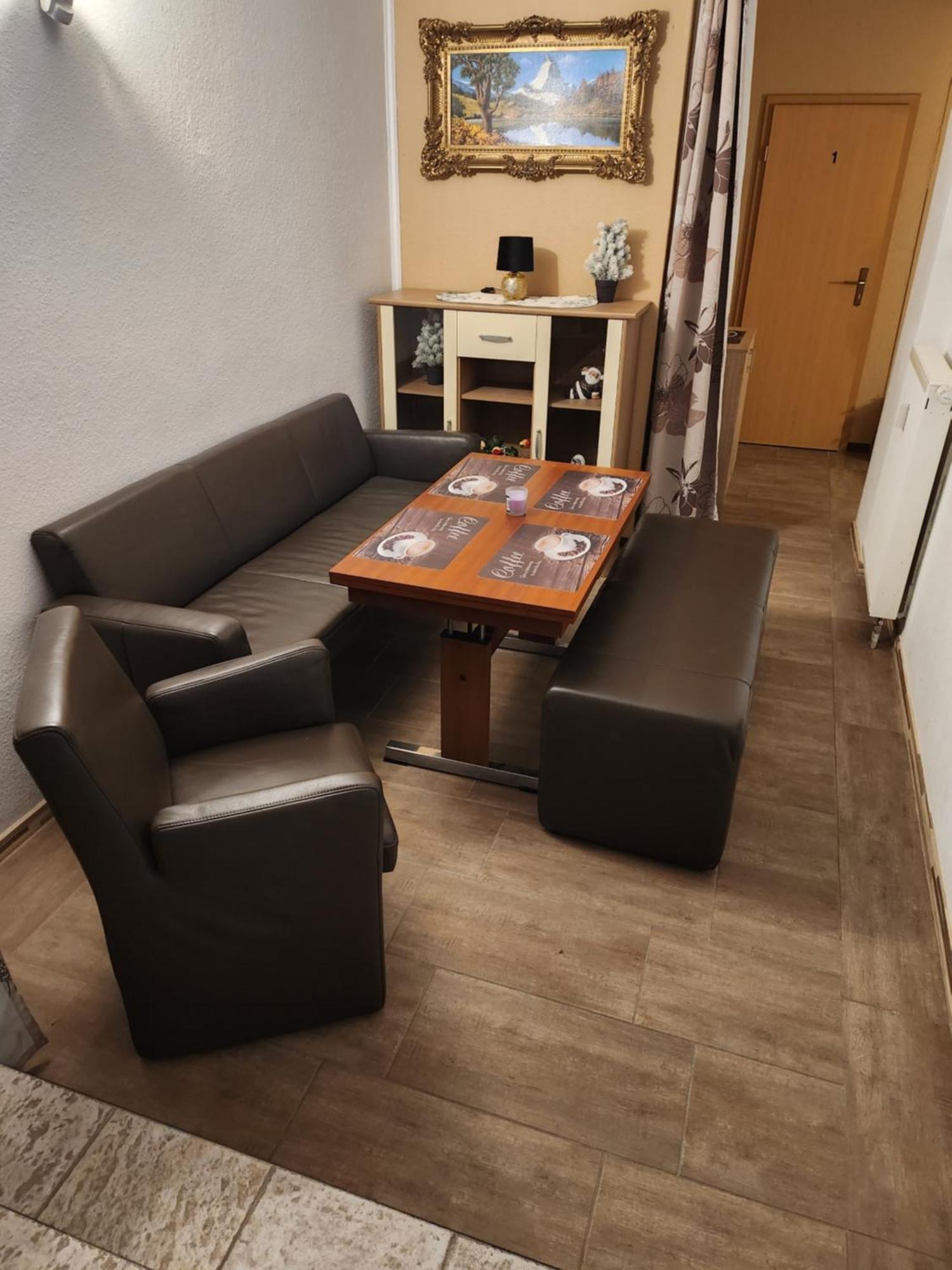 Halle, Top -Preise, 79 Qm Sd Fewo, Eg, Wahlweise Mit 1- 3 Dz, Tv Lounge, Kueche, Bad Wc Einfach Und Gut, Langzeitmieter Vb Preise Halle  Dış mekan fotoğraf