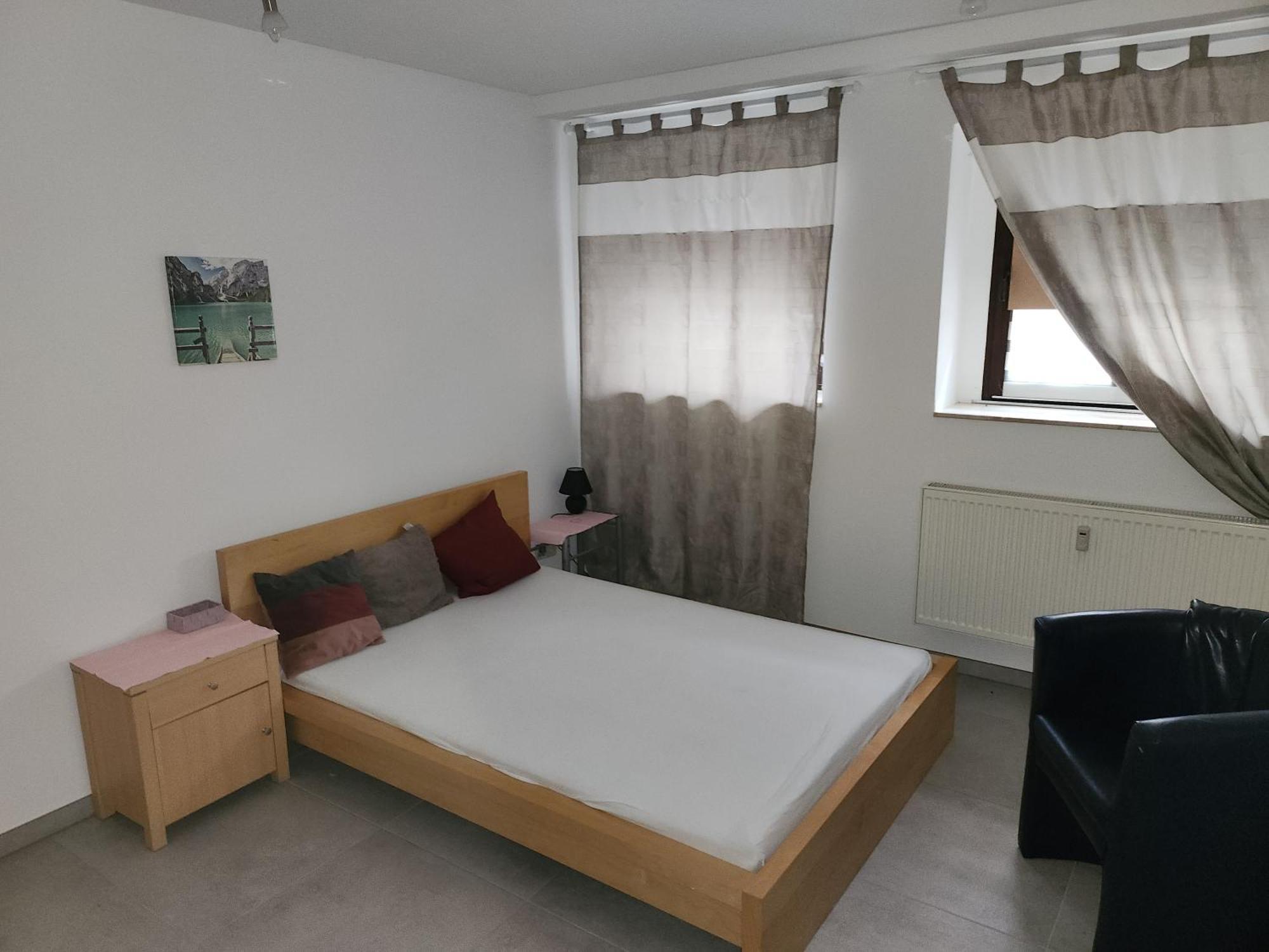 Halle, Top -Preise, 79 Qm Sd Fewo, Eg, Wahlweise Mit 1- 3 Dz, Tv Lounge, Kueche, Bad Wc Einfach Und Gut, Langzeitmieter Vb Preise Halle  Dış mekan fotoğraf
