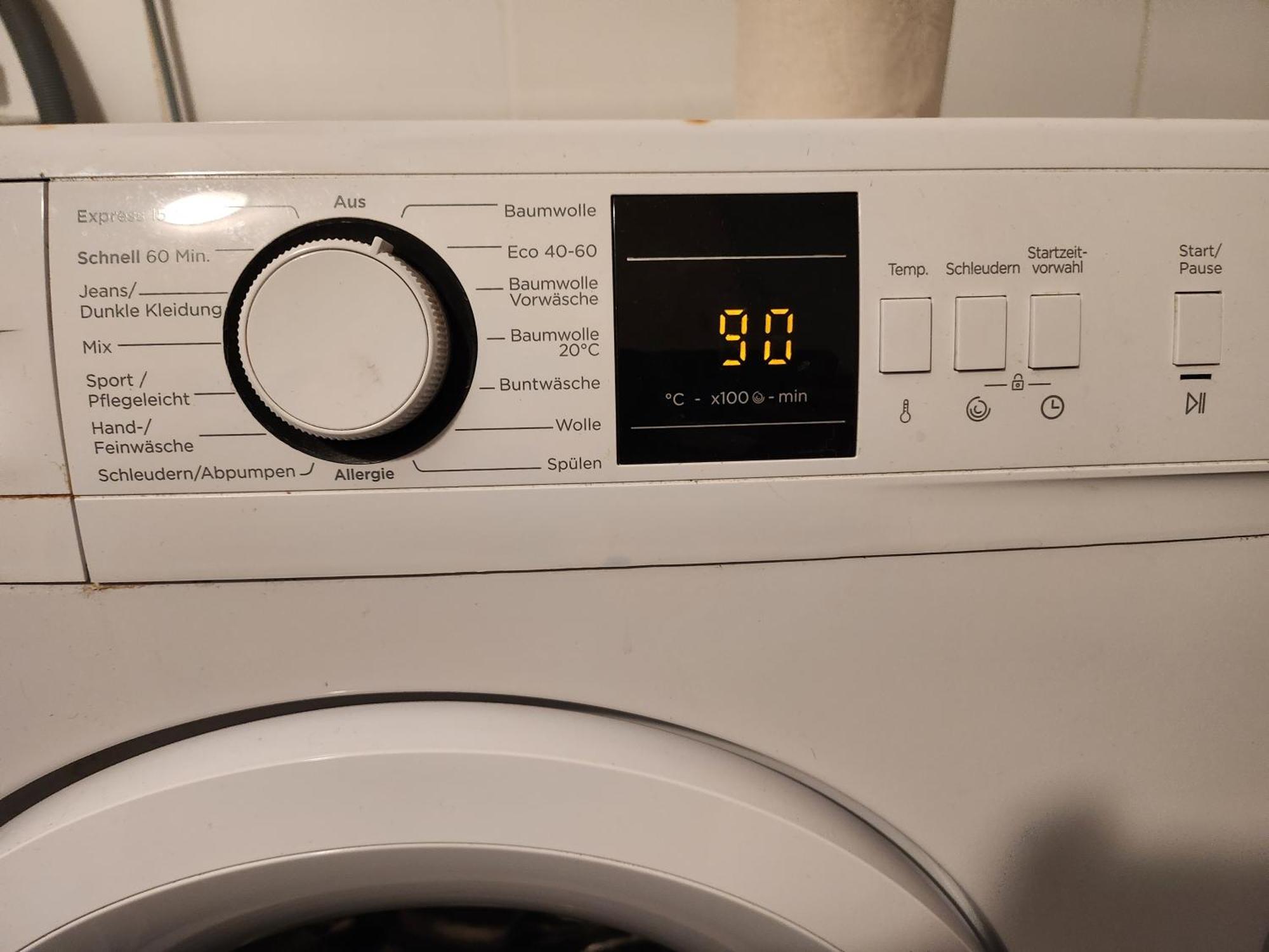 Halle, Top -Preise, 79 Qm Sd Fewo, Eg, Wahlweise Mit 1- 3 Dz, Tv Lounge, Kueche, Bad Wc Einfach Und Gut, Langzeitmieter Vb Preise Halle  Dış mekan fotoğraf